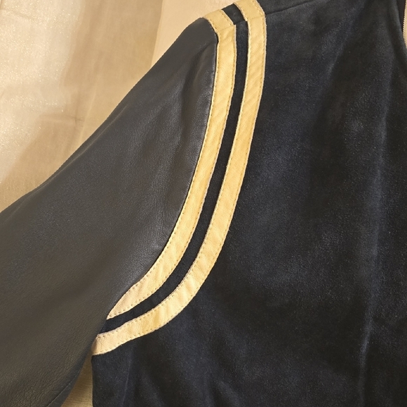 Classic Black and White Varsity Jacket with Letter Patch - Picture 5 of 12